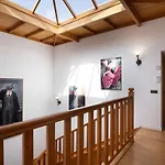 Peaky فيلة *